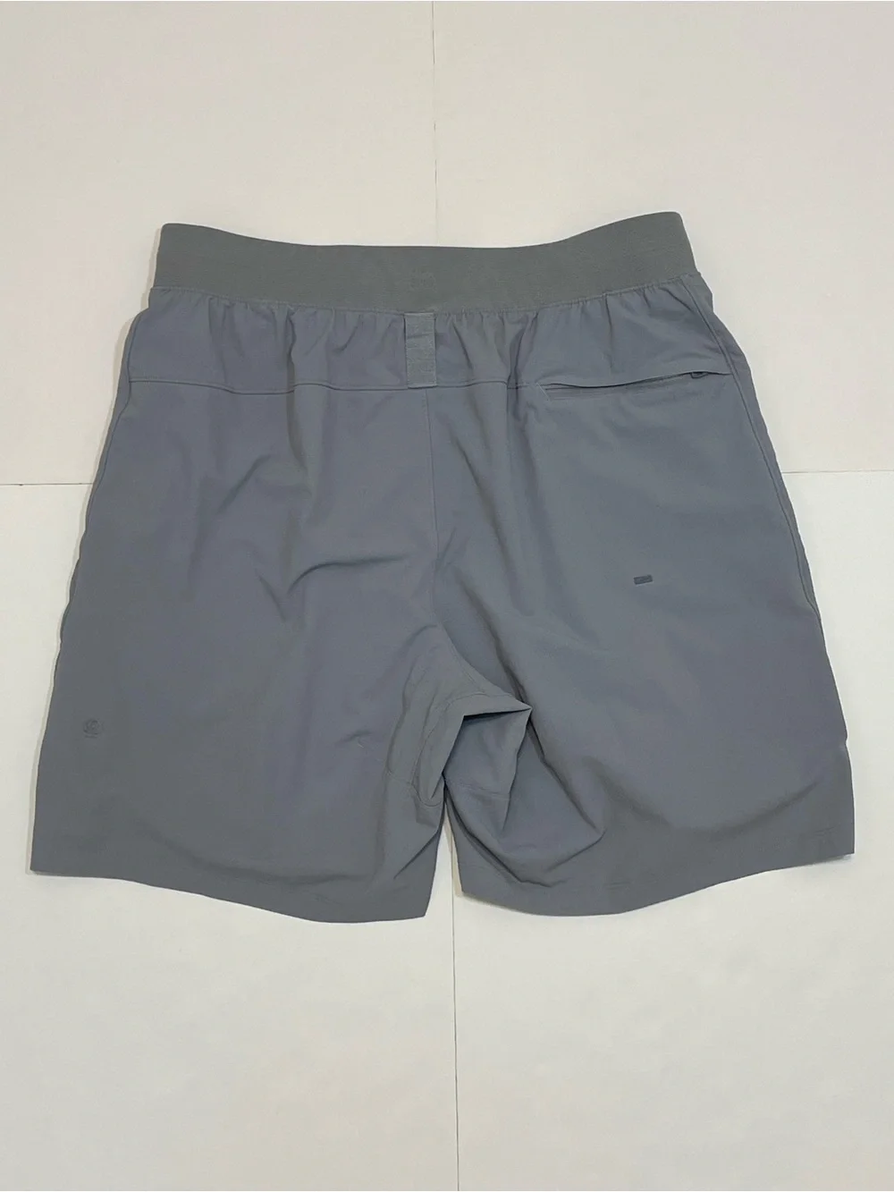 Lululemon Men's License to Train Athletic Shorts - Gray Size M